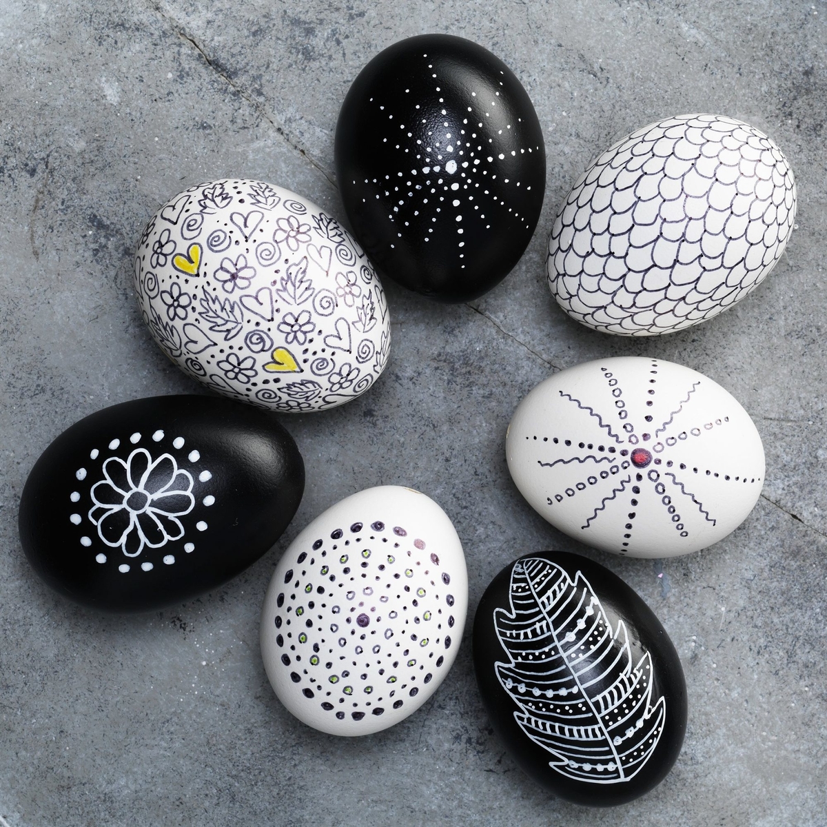 Doodla på påskägg