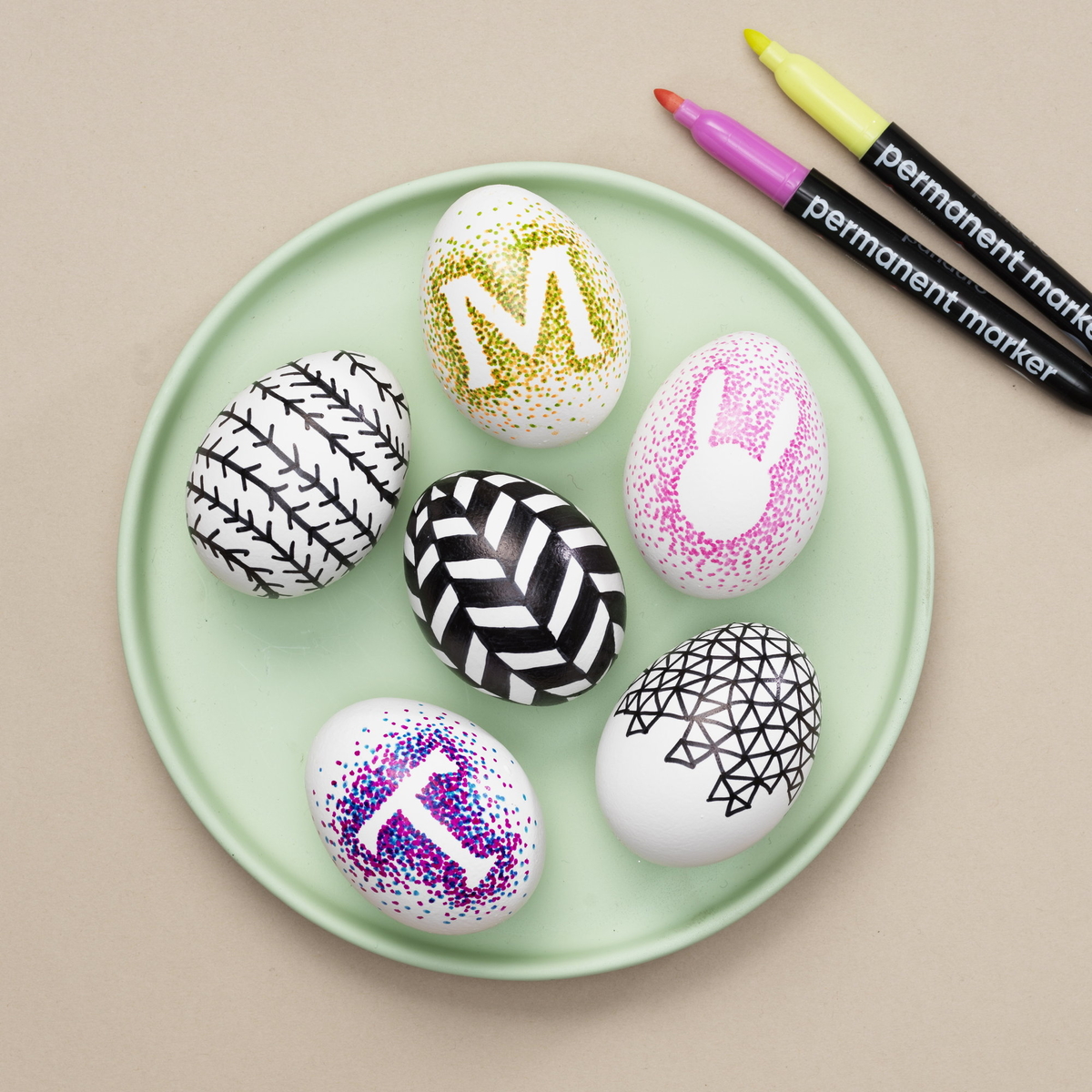 Dekorera påskägg med markers
